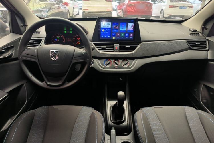 Used Baojun 310 2020 1.2L Manual Value Edition Center Console