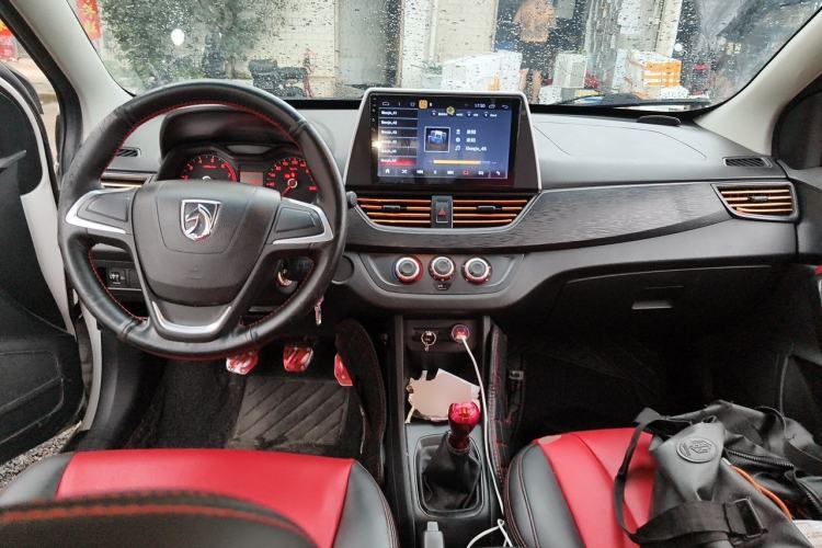 Used Baojun 310 2020 1.2L Manual Comfort Edition Center Console