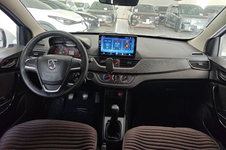 Used Baojun 310 2020 1.2L Manual Comfort Edition Center Console