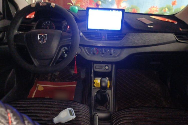 Used Baojun 310 2020 1.2L Manual Comfort Edition Center Console