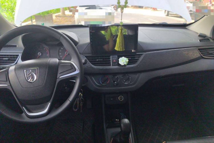 Used Baojun 310 2020 1.2L Manual Comfort Edition Center Console