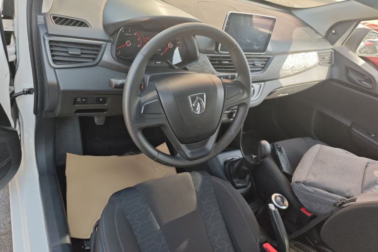 Used Baojun 310 2020 1.2L Manual Value Edition Center Console