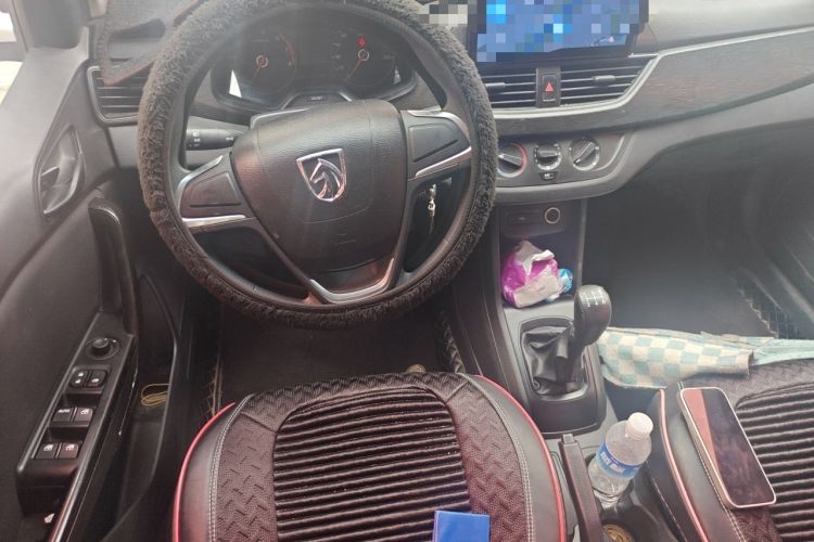 Used Baojun 310 2020 1.2L Manual Comfort Edition Center Console
