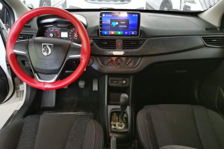 Used Baojun 310 2020 1.2L Manual Comfort Edition Center Console