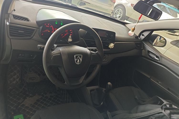 Used Baojun 310 2020 1.2L Manual Value Edition Center Console