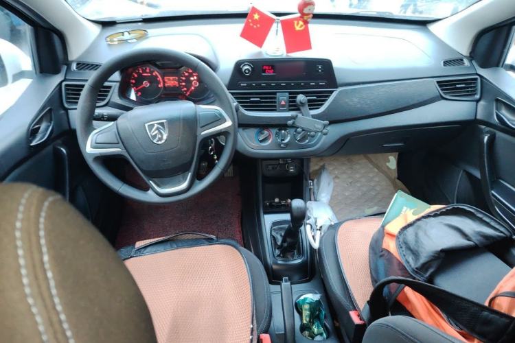 Used Baojun 310 2020 1.2L Manual Comfort Edition Center Console