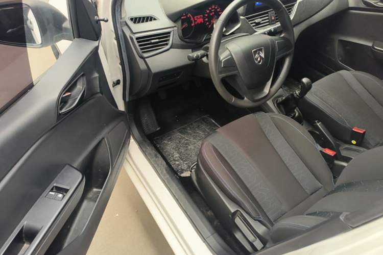 Used Baojun 310 2020 1.2L Manual Value Edition Driver Seat