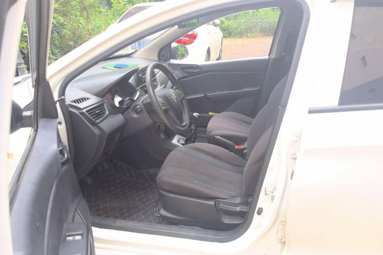 Used Baojun 310 2020 1.2L Manual Value Edition Driver Seat