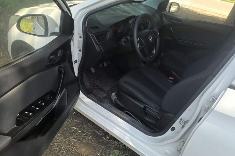 Used Baojun 310 2020 1.2L Manual Comfort Edition Driver Seat