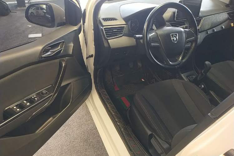 Used Baojun 310 2020 1.2L Manual Comfort Edition Driver Seat
