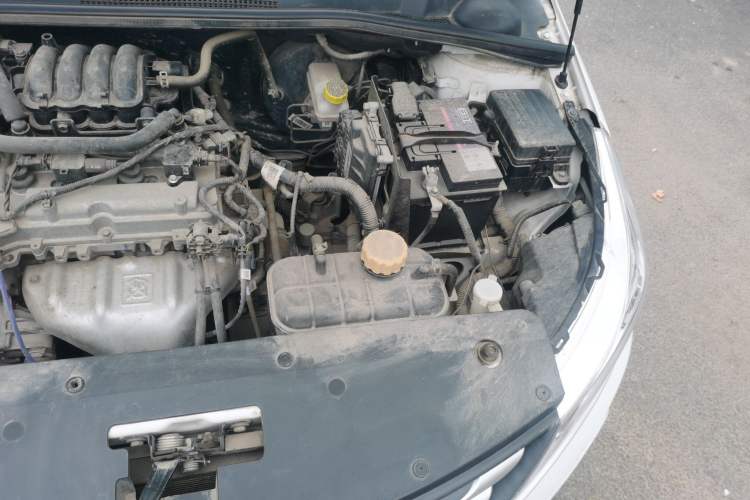 Used Baojun 310 2020 1.2L Manual Value Edition Engine Bay Left