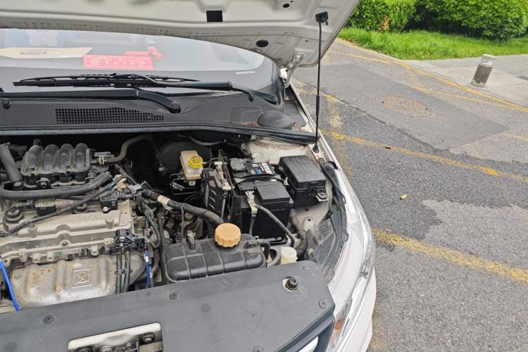 Used Baojun 310 2020 1.2L Manual Comfort Edition Engine Bay Left