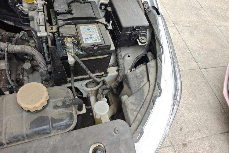 Used Baojun 310 2020 1.2L Manual Value Edition Engine Bay Left