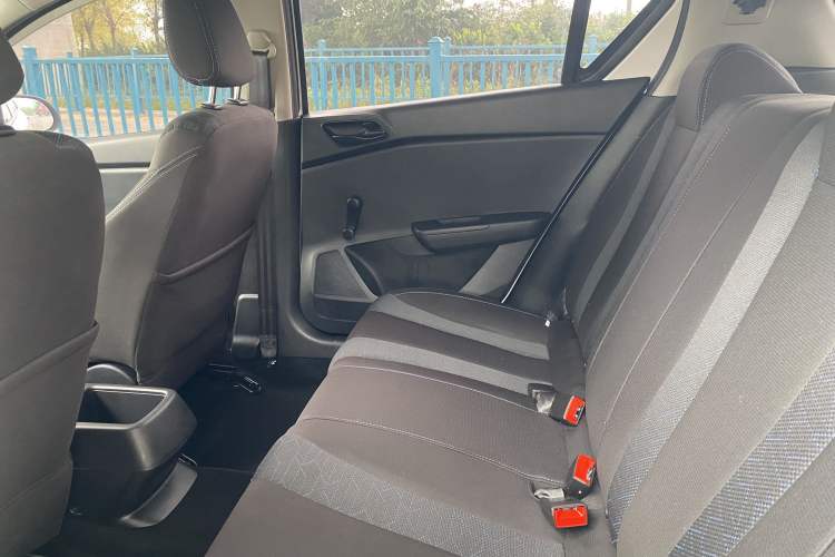 Used Baojun 310 2020 1.2L Manual Value Edition Exterior 11