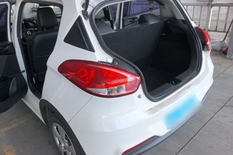 Used Baojun 310 2020 1.2L Manual Comfort Edition Exterior 2
