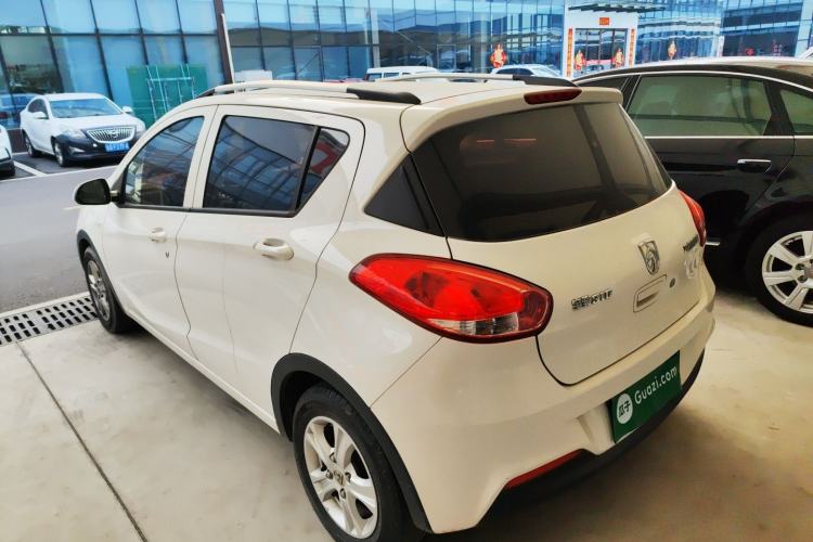 Used Baojun 310 2020 1.2L Manual Comfort Edition Exterior 2