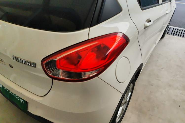 Used Baojun 310 2020 1.2L Manual Comfort Edition Exterior 3