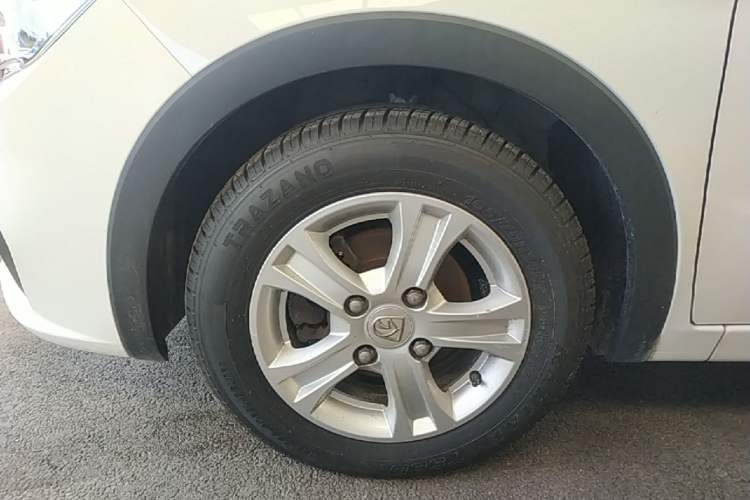 Used Baojun 310 2020 1.2L Manual Comfort Edition Exterior 4