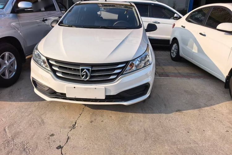Used Baojun 310 2020 1.2L Manual Value Edition Exterior 5