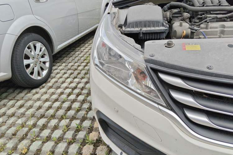 Used Baojun 310 2020 1.2L Manual Comfort Edition Exterior 6