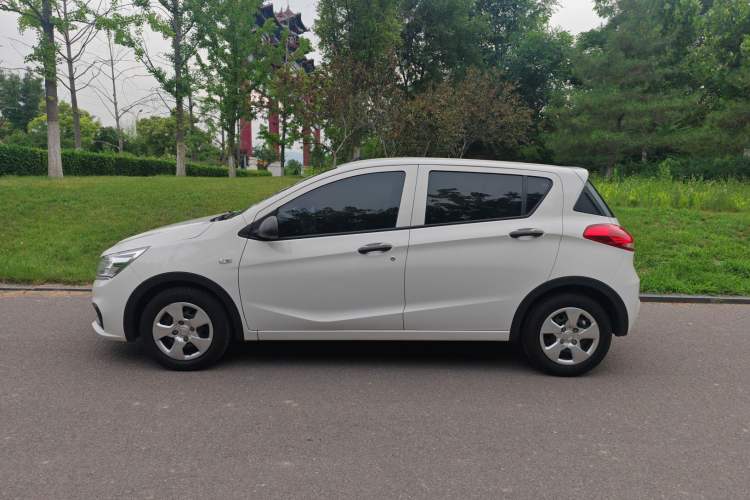 Used Baojun 310 2020 1.2L Manual Value Edition Exterior 7