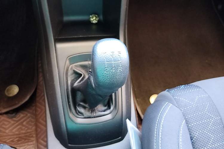 Used Baojun 310 2020 1.2L Manual Comfort Edition Gear Lever
