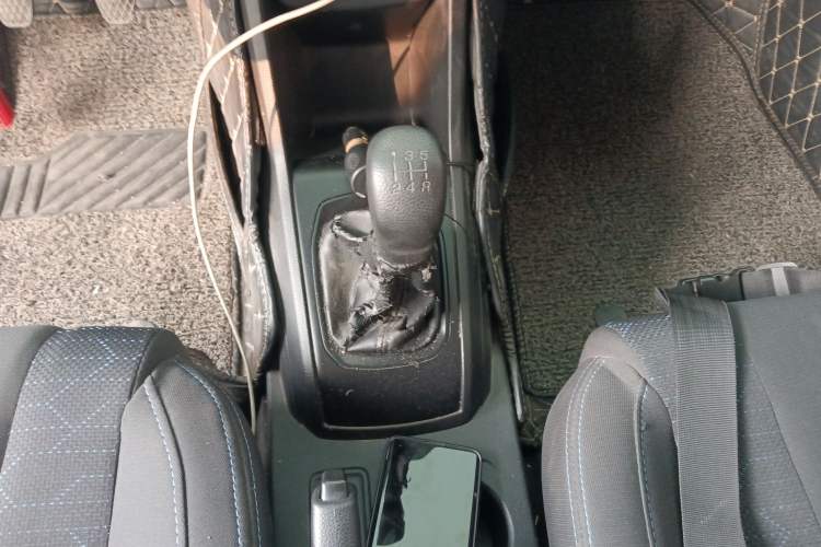 Used Baojun 310 2020 1.2L Manual Comfort Edition Gear Lever