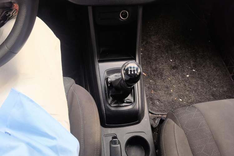 Used Baojun 310 2020 1.2L Manual Value Edition Gear Lever