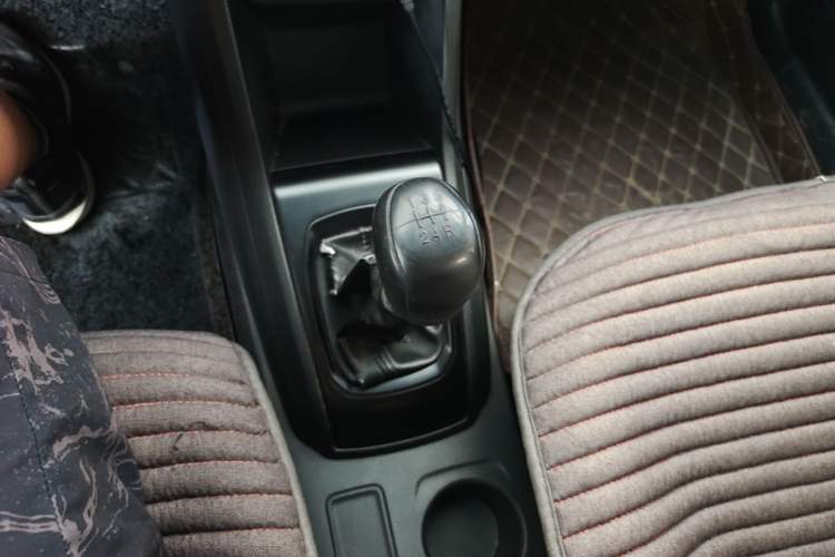 Used Baojun 310 2020 1.2L Manual Comfort Edition Gear Lever