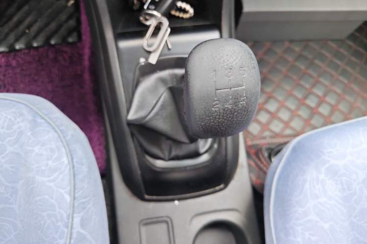 Used Baojun 310 2020 1.2L Manual Value Edition Gear Lever