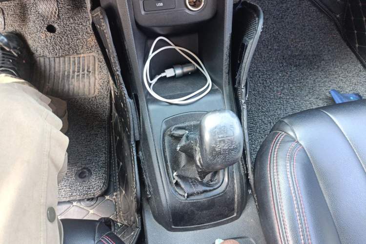 Used Baojun 310 2020 1.2L Manual Comfort Edition Gear Lever