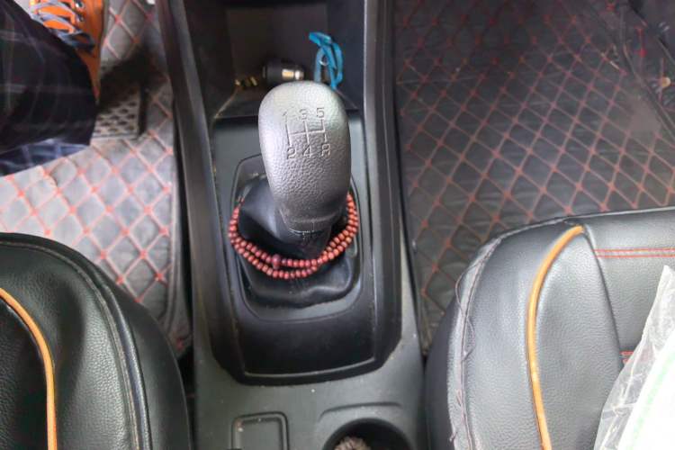 Used Baojun 310 2020 1.2L Manual Comfort Edition Gear Lever