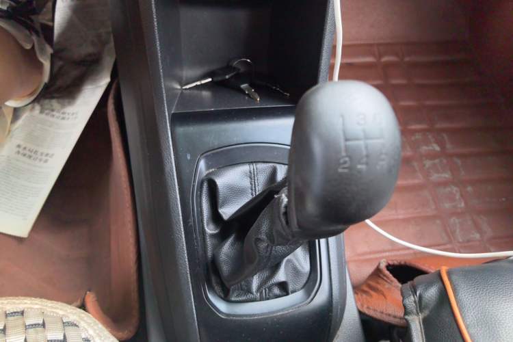 Used Baojun 310 2020 1.2L Manual Comfort Edition Gear Lever