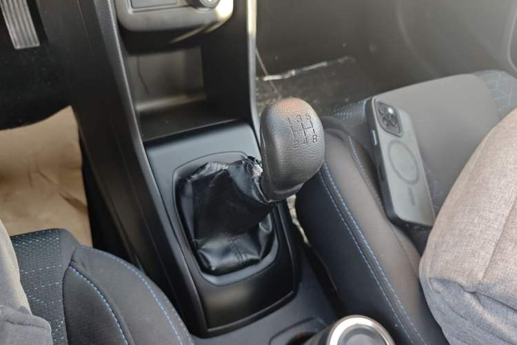 Used Baojun 310 2020 1.2L Manual Value Edition Gear Lever