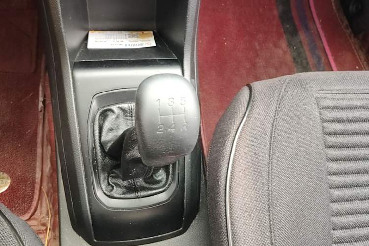 Used Baojun 310 2020 1.2L Manual Comfort Edition Gear Lever