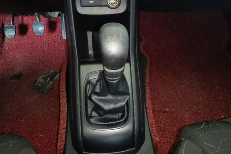 Used Baojun 310 2020 1.2L Manual Value Edition Gear Lever