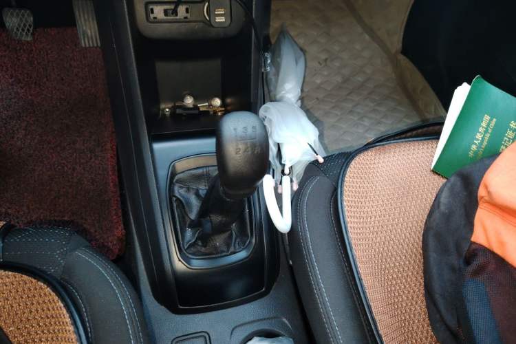 Used Baojun 310 2020 1.2L Manual Comfort Edition Gear Lever