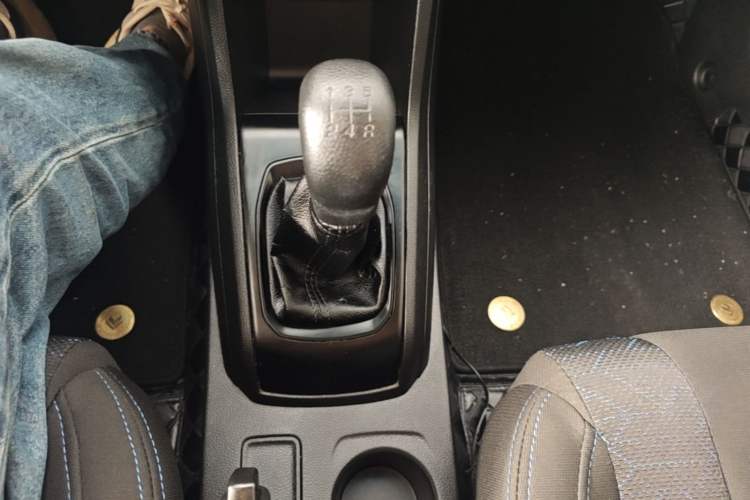 Used Baojun 310 2020 1.2L Manual Value Edition Gear Lever