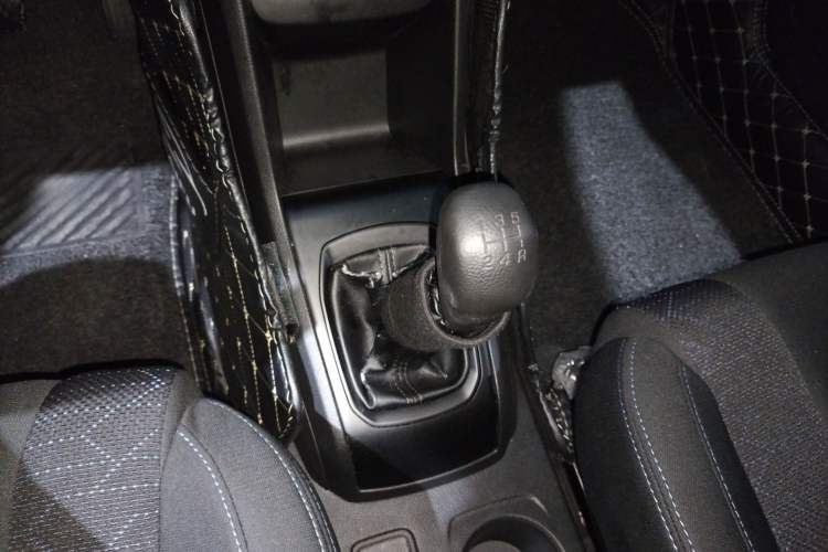 Used Baojun 310 2020 1.2L Manual Value Edition Gear Lever