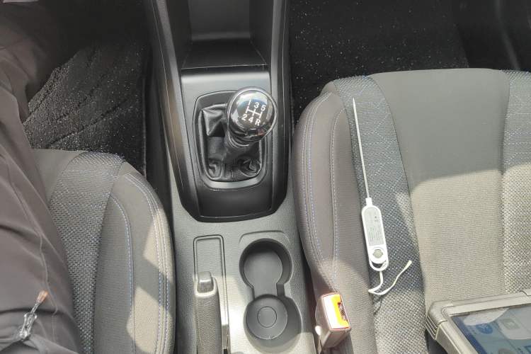 Used Baojun 310 2020 1.2L Manual Value Edition Gear Lever