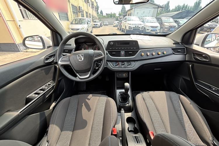 Used Baojun 310 2020 1.2L Manual Comfort Edition Interior 1