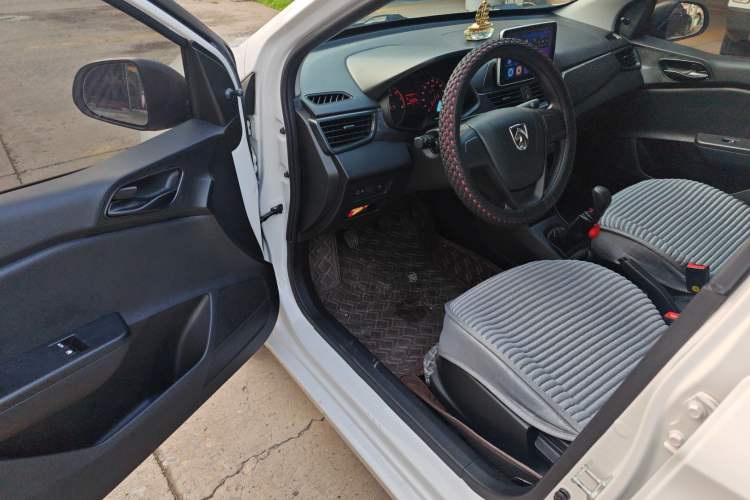 Used Baojun 310 2020 1.2L Manual Value Edition Interior 2