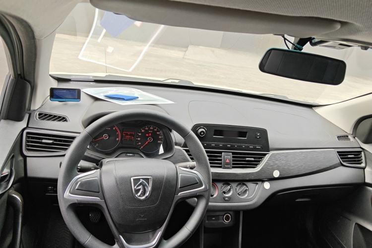 Used Baojun 310 2020 1.2L Manual Comfort Edition Interior 2