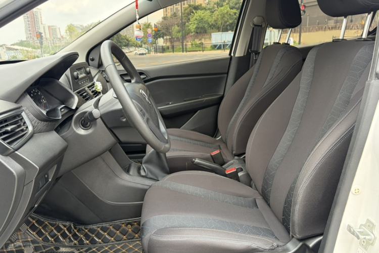 Used Baojun 310 2020 1.2L Manual Value Edition Interior 2