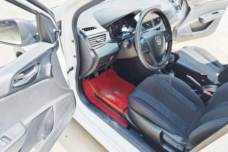 Used Baojun 310 2020 1.2L Manual Value Edition Interior 2