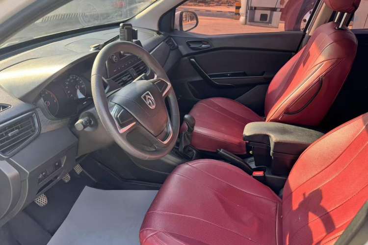 Used Baojun 310 2020 1.2L Manual Comfort Edition Interior 2