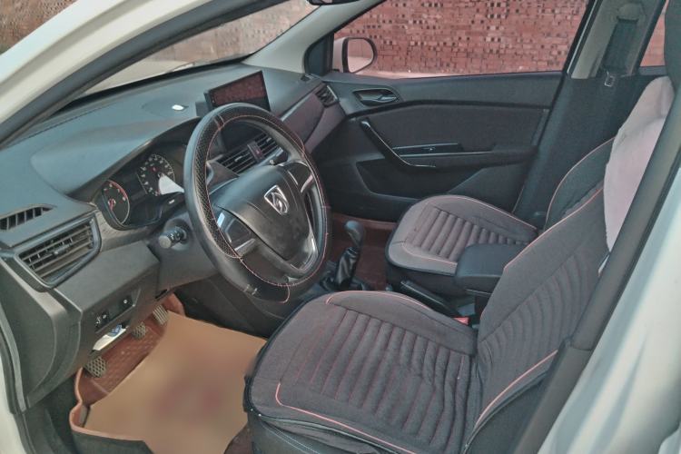 Used Baojun 310 2020 1.2L Manual Comfort Edition Interior 2