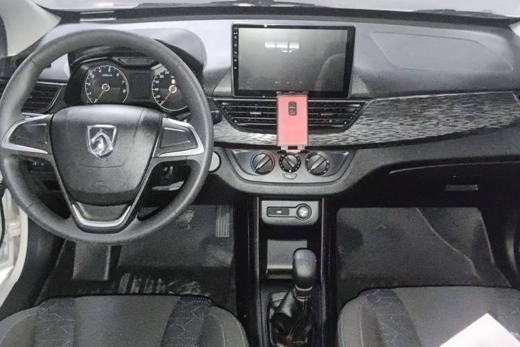 Used Baojun 310 2020 1.2L Manual Comfort Edition Interior 3