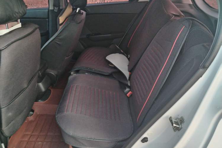 Used Baojun 310 2020 1.2L Manual Comfort Edition Interior 3