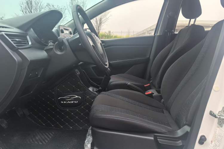 Used Baojun 310 2020 1.2L Manual Value Edition Interior 3